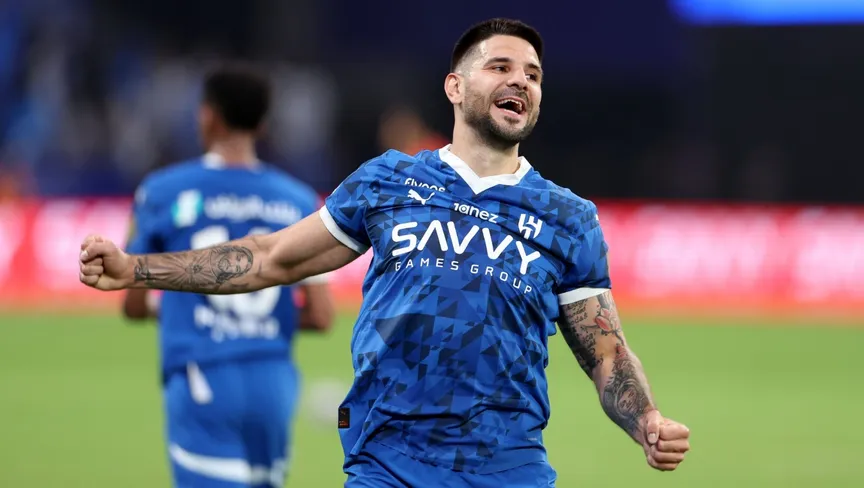 تعاون بين عضو ذهبي في الهلال وانزاجي للتخلص من ميتروفيتش 