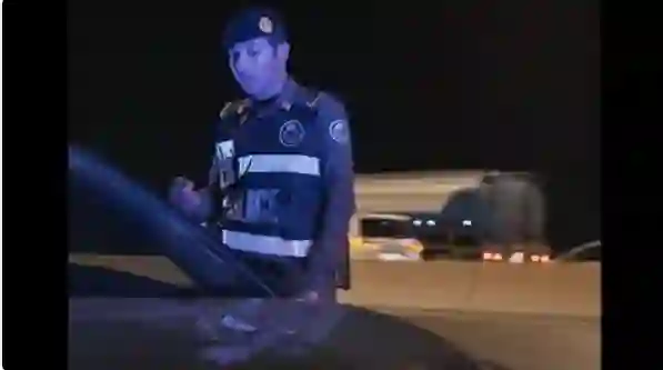 نقاط مرور على طريق الملك فهد لتوقيف وحجز السيارات