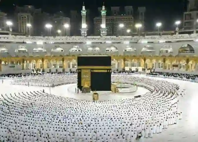 قرار رسمي حول تأشيرات العمرة للمصريين 